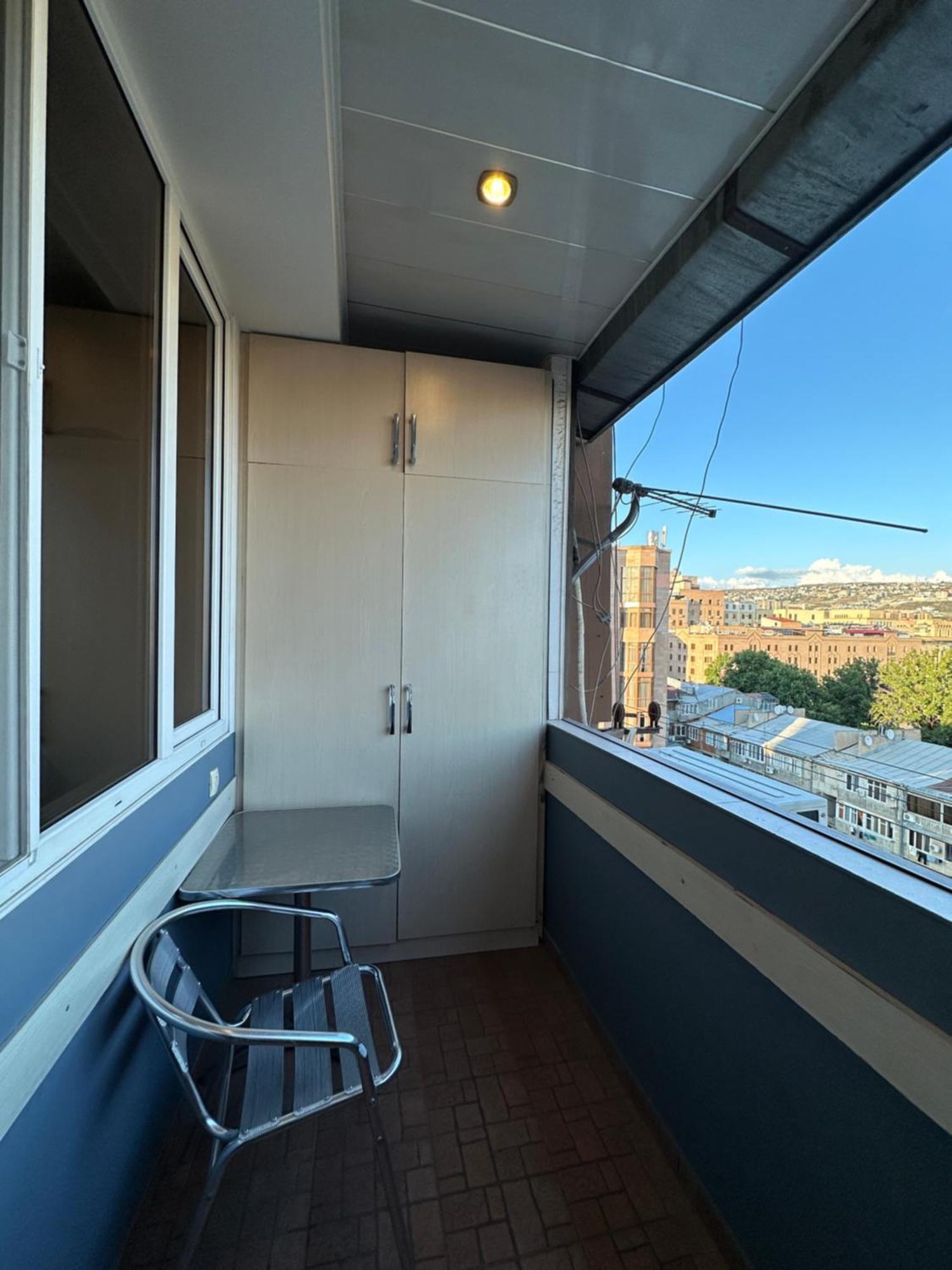Yeznik Koghbatsi - Amiryan Crossroads 1 Bedroom Comfy Apartment With Balcony Ko100 Yerevan Exterior foto