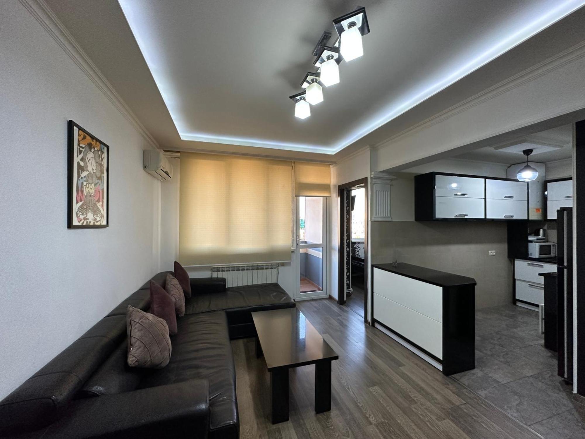 Yeznik Koghbatsi - Amiryan Crossroads 1 Bedroom Comfy Apartment With Balcony Ko100 Yerevan Exterior foto