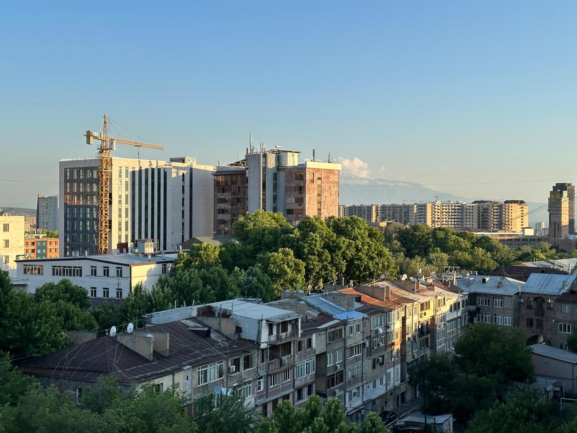 Yeznik Koghbatsi - Amiryan Crossroads 1 Bedroom Comfy Apartment With Balcony Ko100 Yerevan Exterior foto